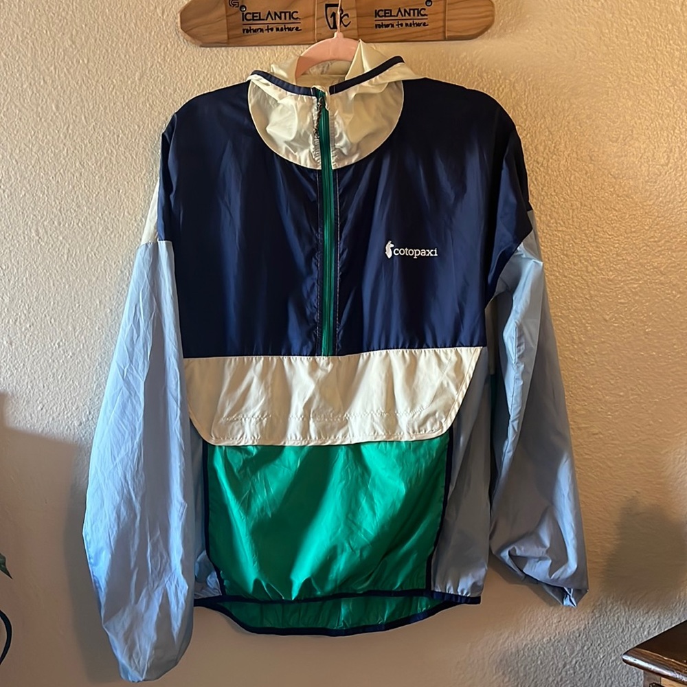 Cotopaxi Hooded Windbreaker
